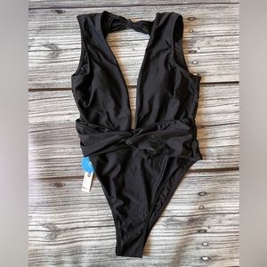 CUPSHE one piece bathing suit size medium